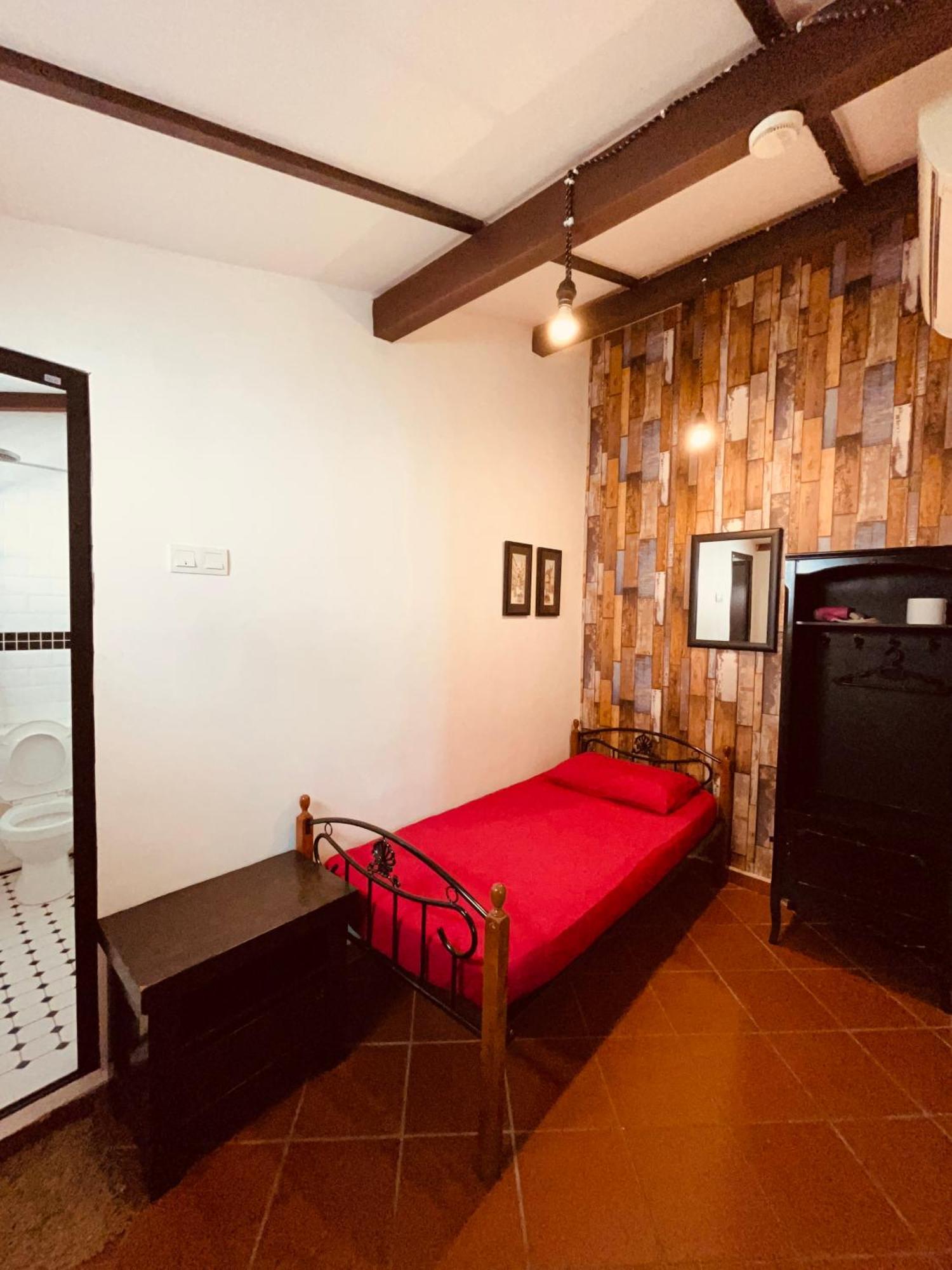 New Great Shanghai Female Hostel George Town Buitenkant foto