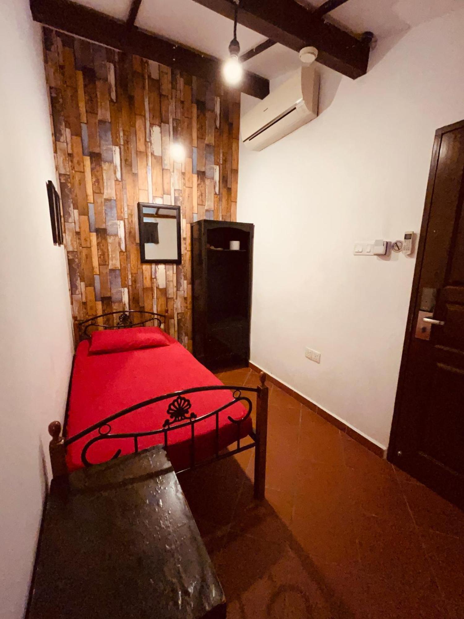 New Great Shanghai Female Hostel George Town Buitenkant foto